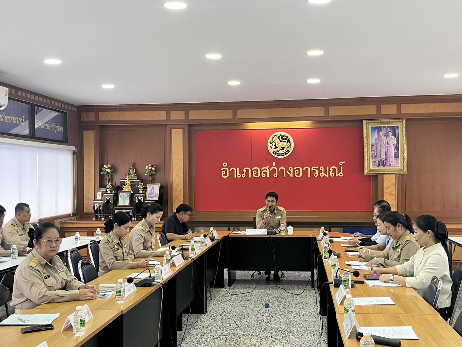 พช.สว่างอารมณ์ ร่วมประชุมหัวหน้าส่วนราชการ และกำนัน ผู้ใหญ่บ้าน ฯลฯ
